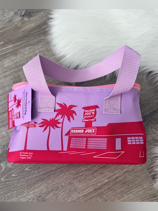 Trader Joe'S Handbags - 🩷Trader Joe's Mini Insulated Bag - Pink